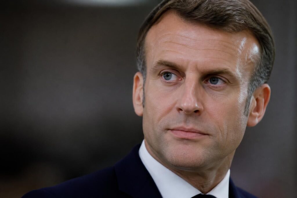 découvrez l'impact réel des deepfakes de macron, leurs enjeux et ce que cela signifie pour la démocratie et la société.